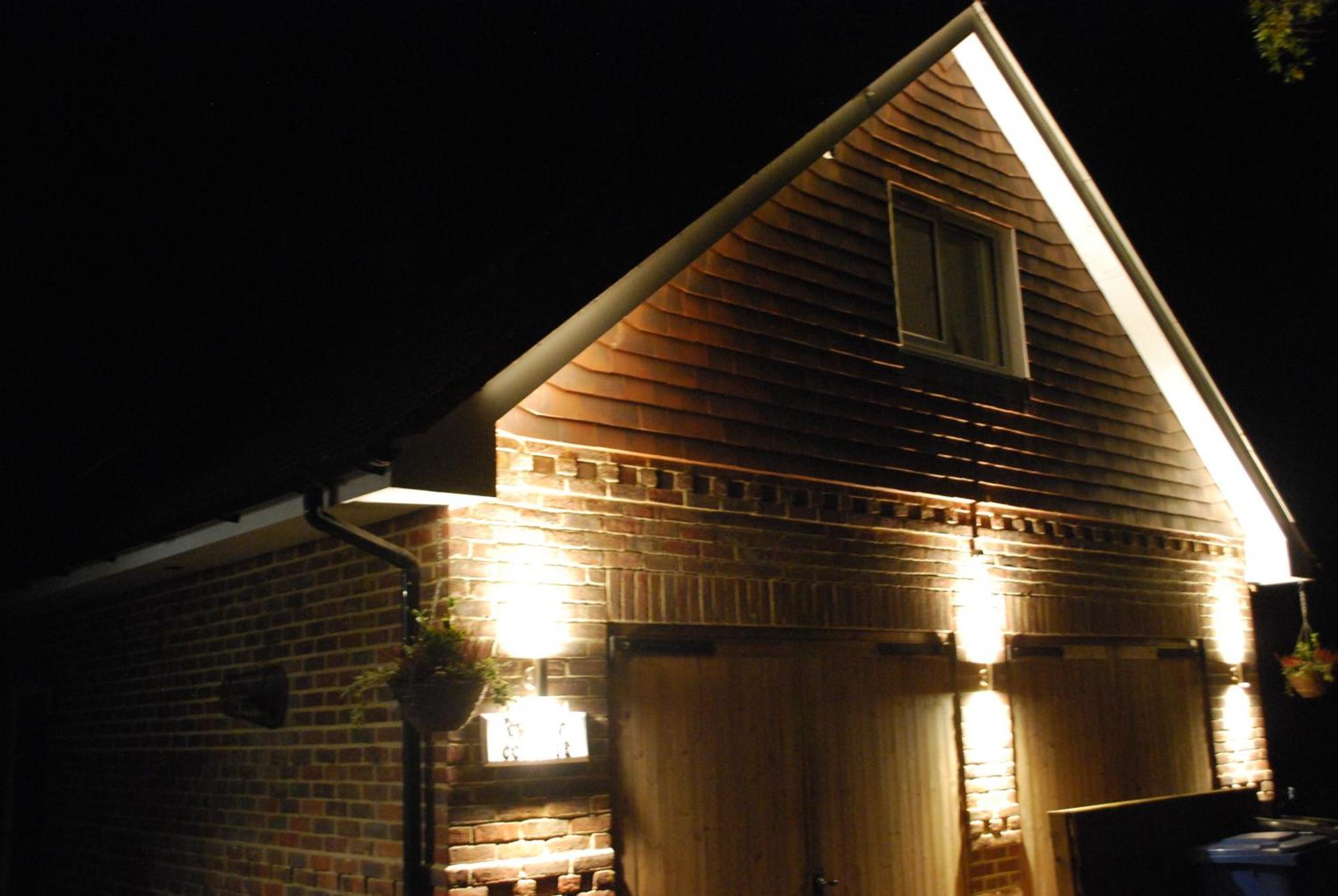 Stylish-stays Covert Cottage, Stylish Cottage, Parking, Patio, Dog Friendly, Ev *